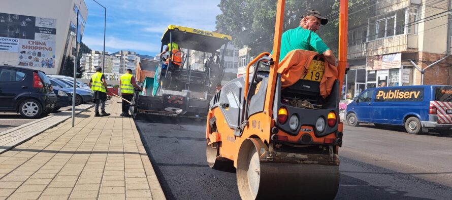 Lucrări de asfaltare pe străzile Nicu Albu și Obor